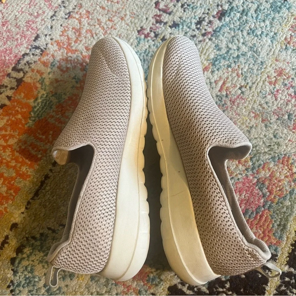 Skechers shoes casual made
